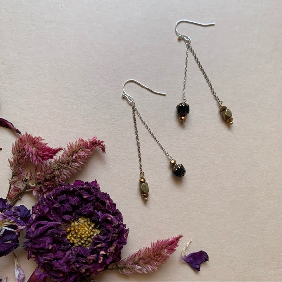 Lovely Star Vtg Cathedral Drop Earrings - Picture 2 of 11